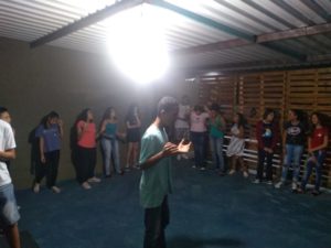 oração-ministerio-adolescentes-comunidade-familia-crista-1
